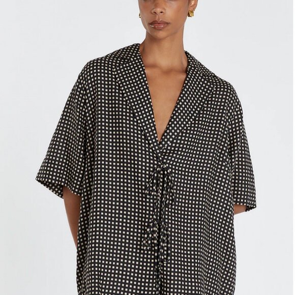 DISSH Tops - Dissh HUDSON TIE FRONT LINEN SHIRT